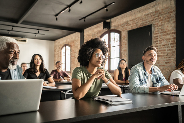 Supervisor Training students paying attention during class